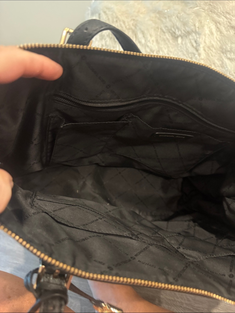 Michael Kors Black Saffiano Tote and Wallet with gold hardware - Picture 3 of 6